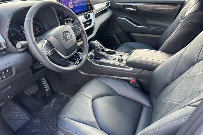 2026 Toyota Highlander Platinum