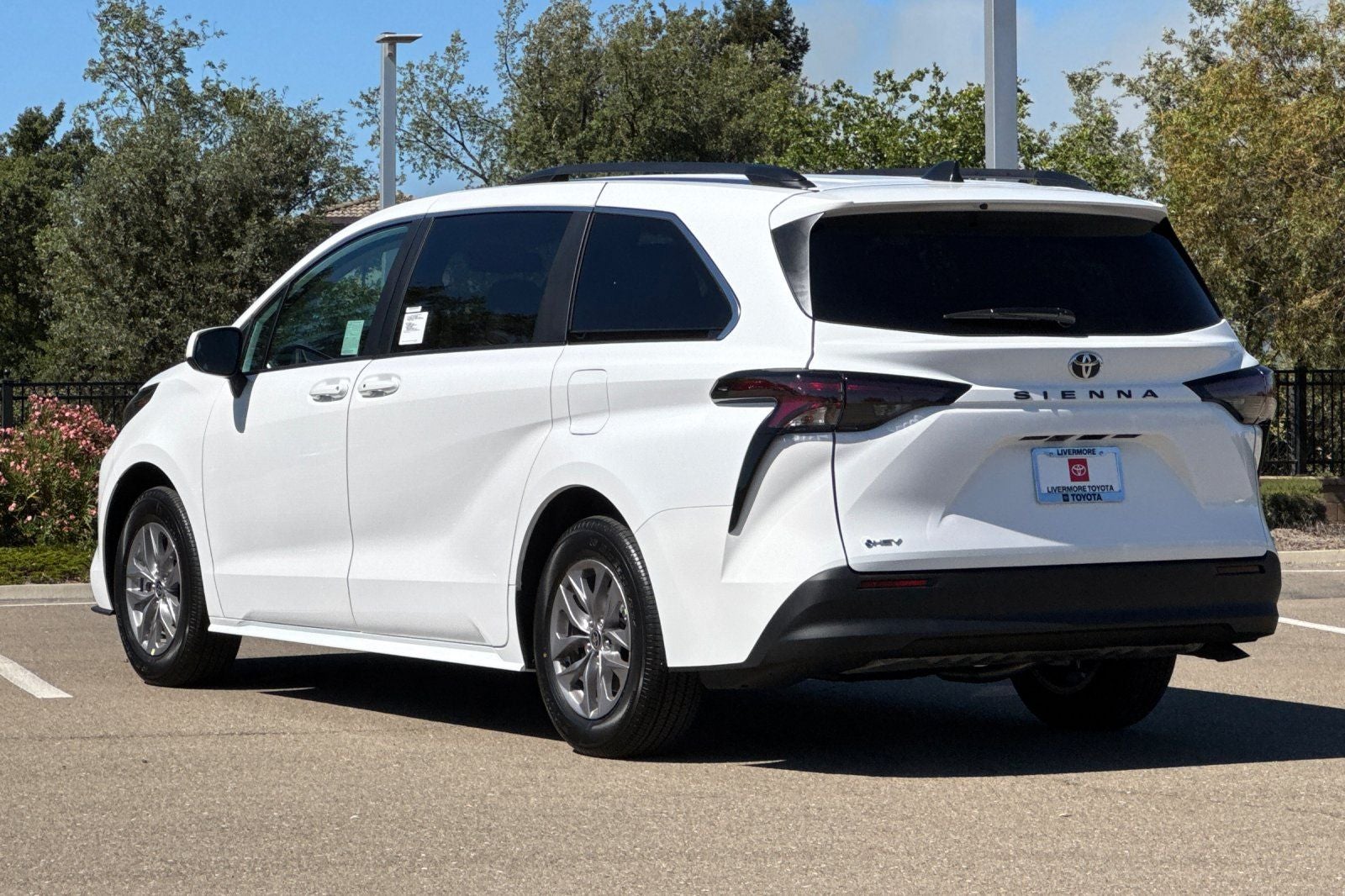 2026 Toyota Sienna LE