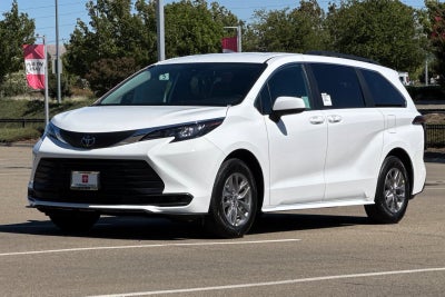 2026 Toyota Sienna LE
