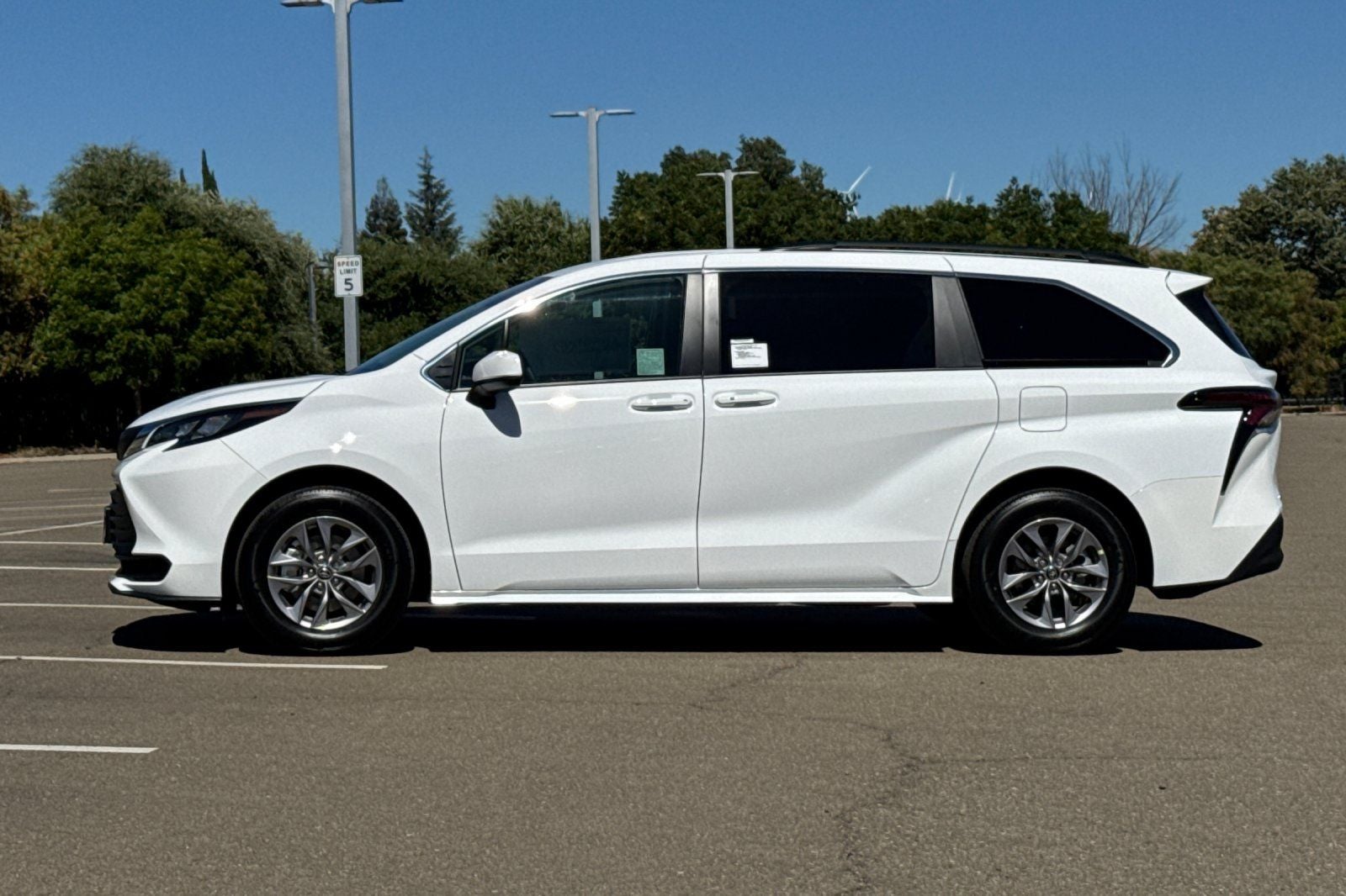 2026 Toyota Sienna LE