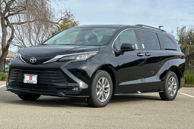 2026 Toyota Sienna XLE