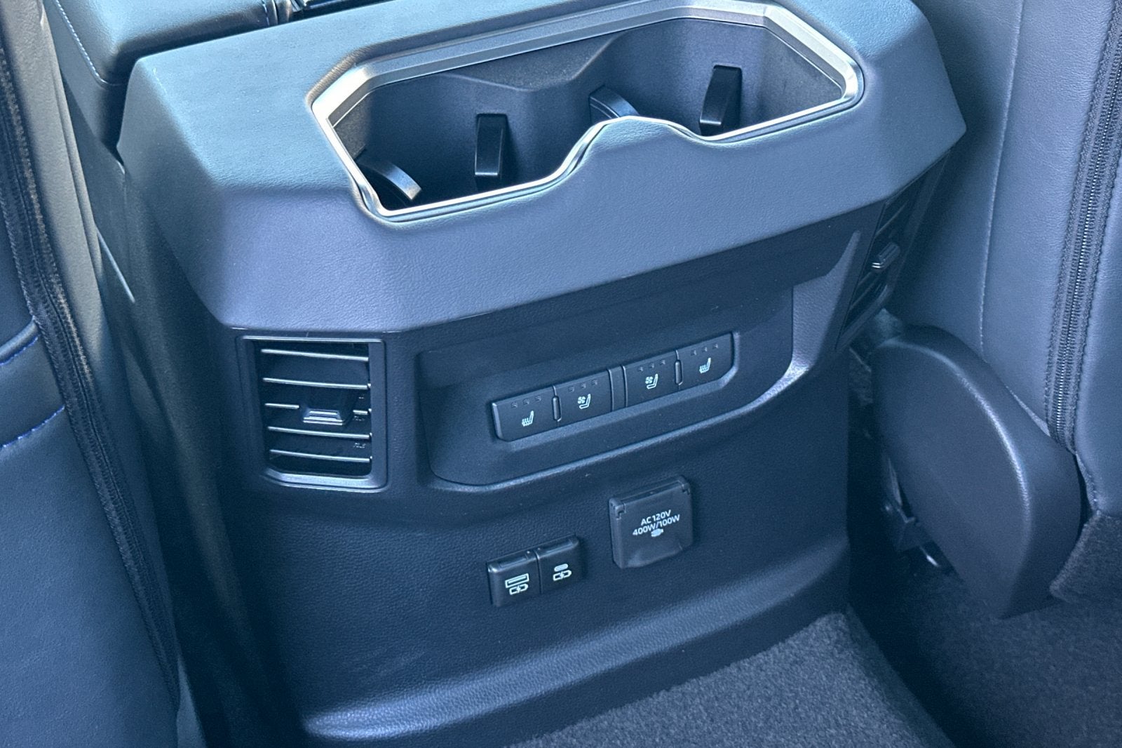 2026 Toyota Tundra i-FORCE MAX Tundra Platinum
