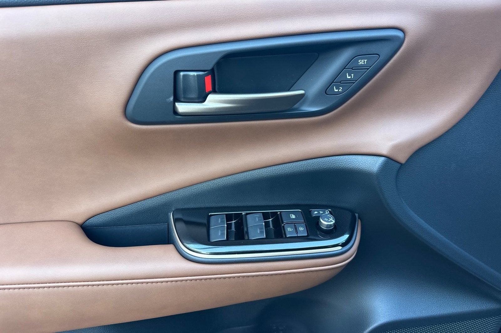 2025 Toyota Toyota Crown Signia Limited