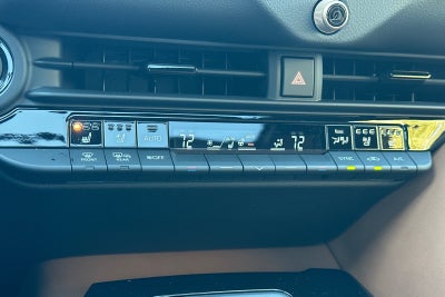 2025 Toyota Toyota Crown Signia Limited