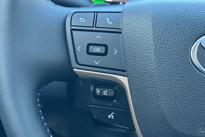 2025 Toyota Toyota Crown Signia Limited