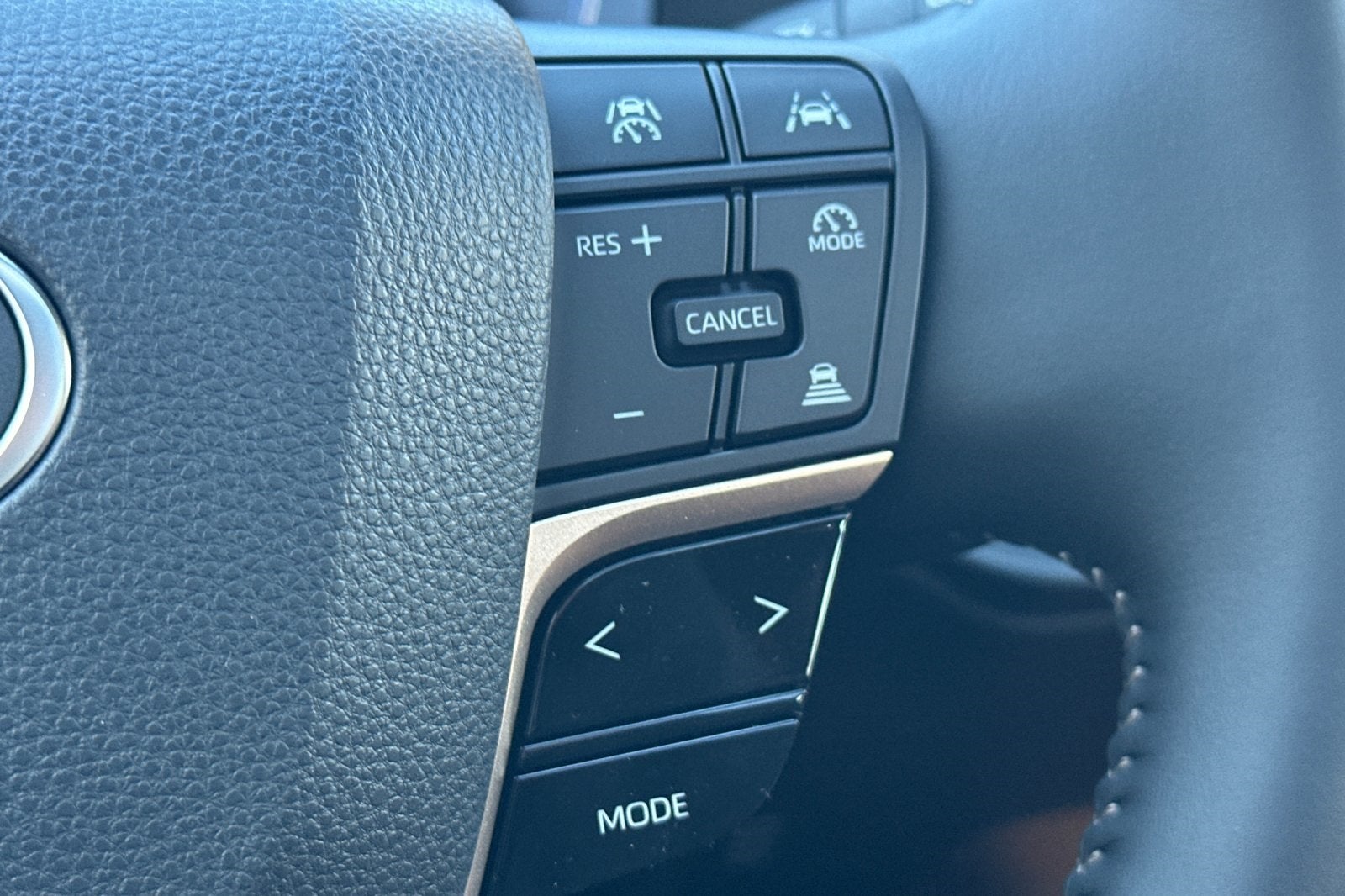 2025 Toyota Toyota Crown Signia Limited