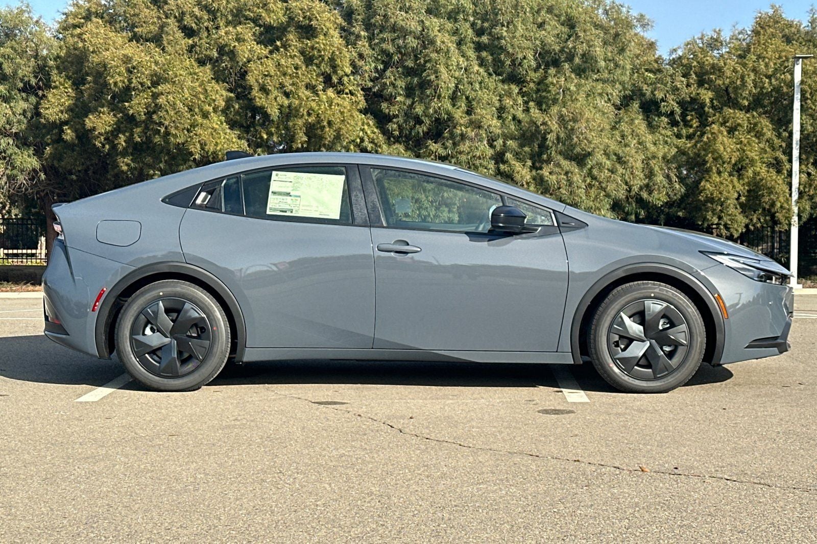 2026 Toyota Prius Plug-in Hybrid SE