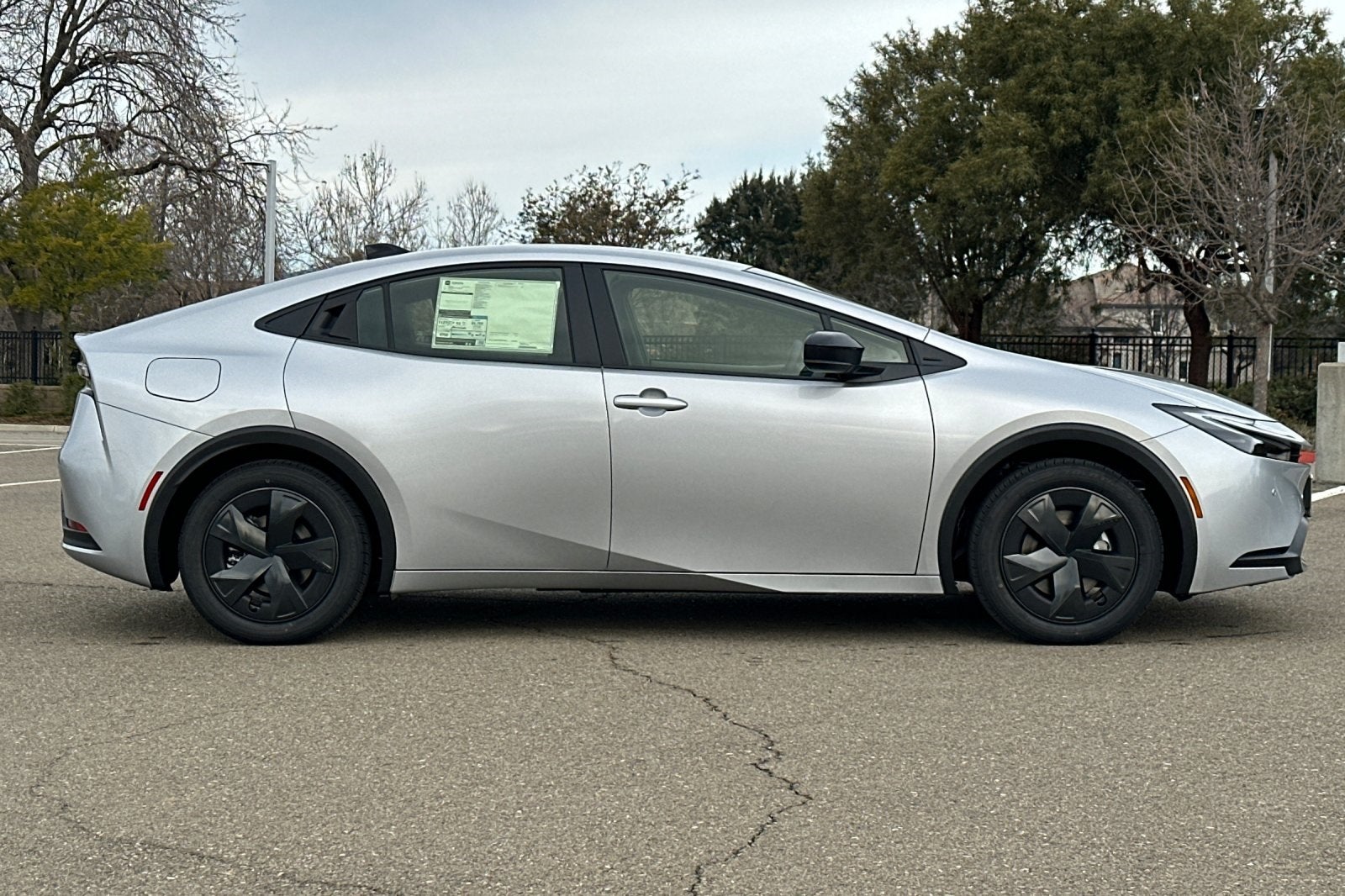 2026 Toyota Prius Plug-in Hybrid SE