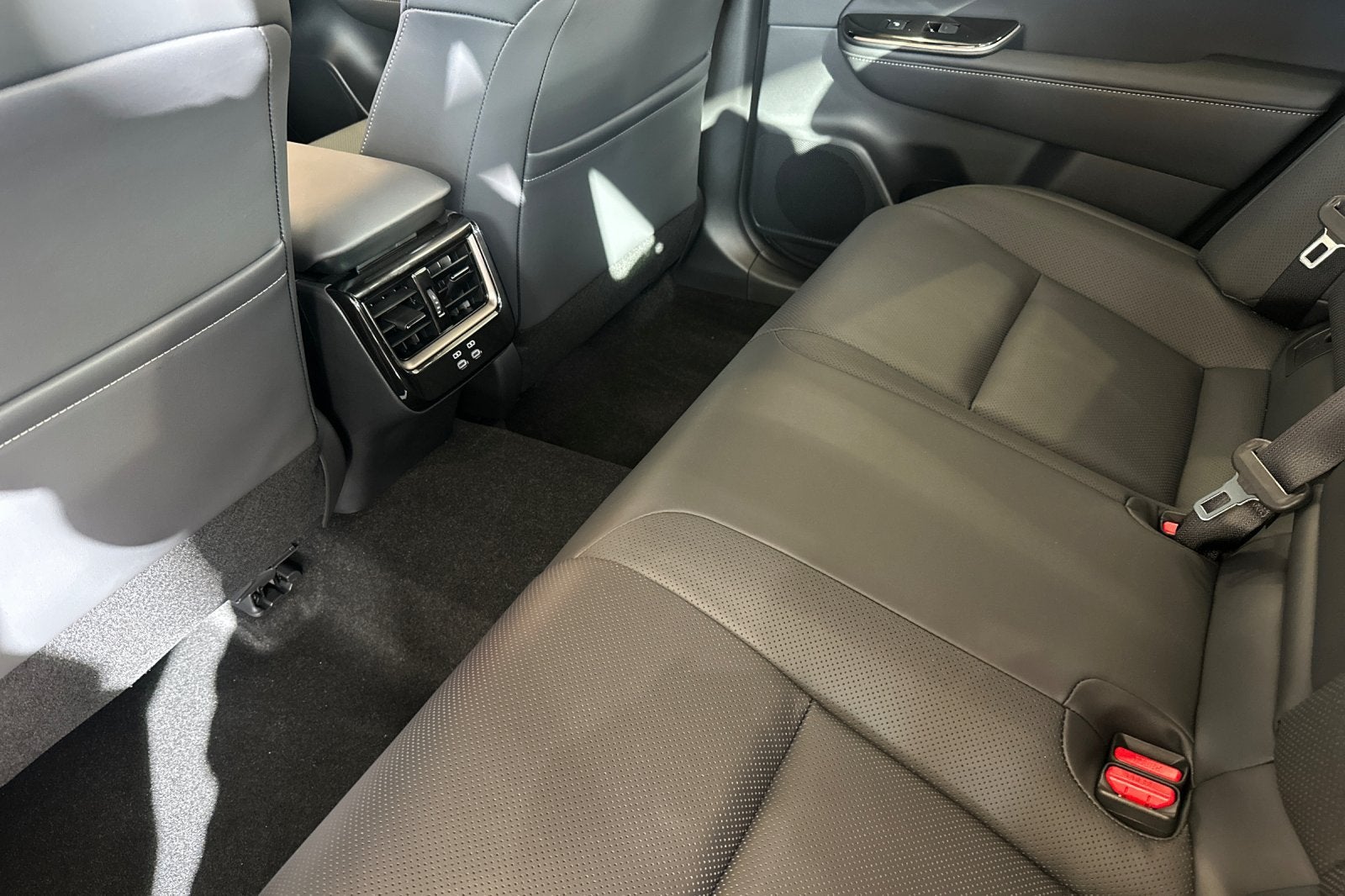 2027 Toyota Toyota Crown Platinum