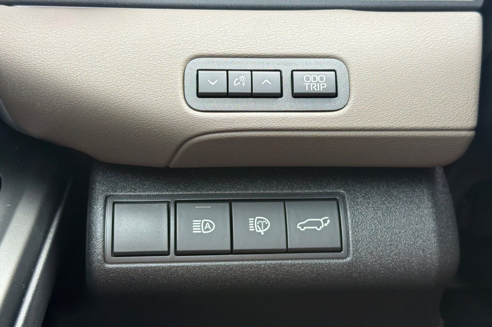 2026 Toyota bZ Woodland AWD (Natl)
