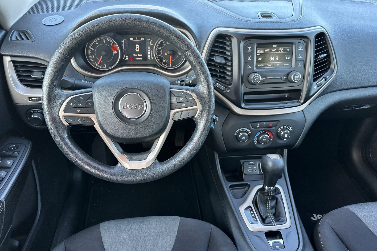 2016 Jeep Cherokee Sport