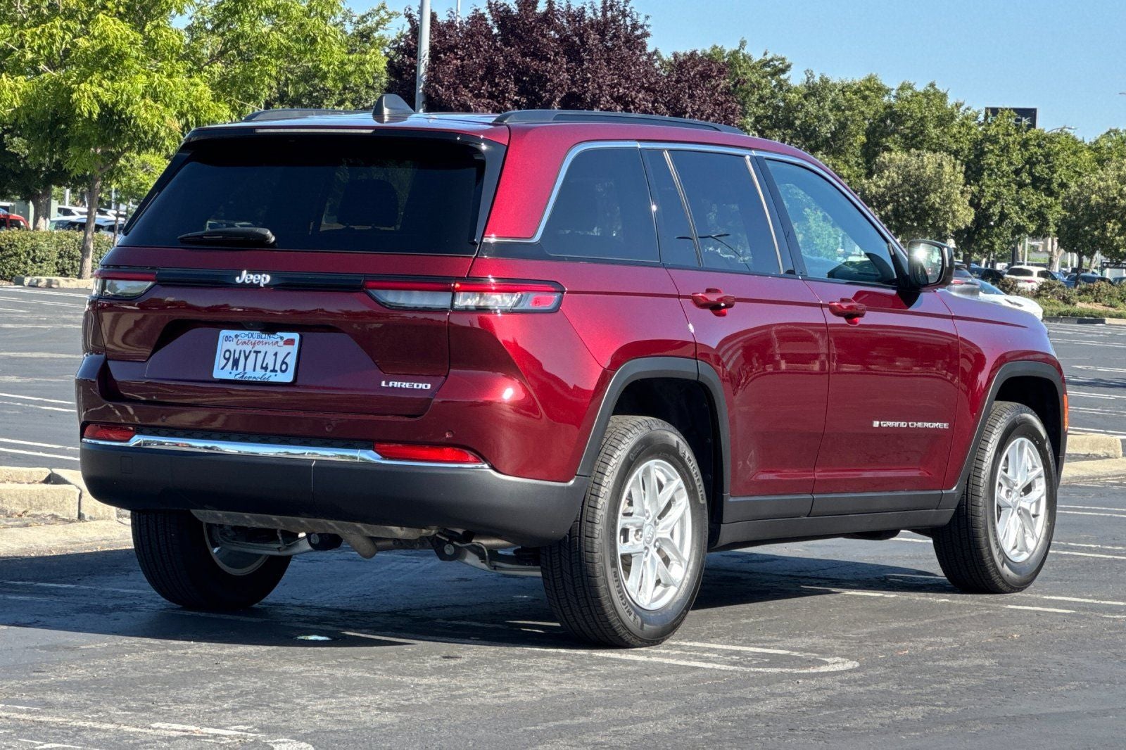 2025 Jeep Grand Cherokee Laredo