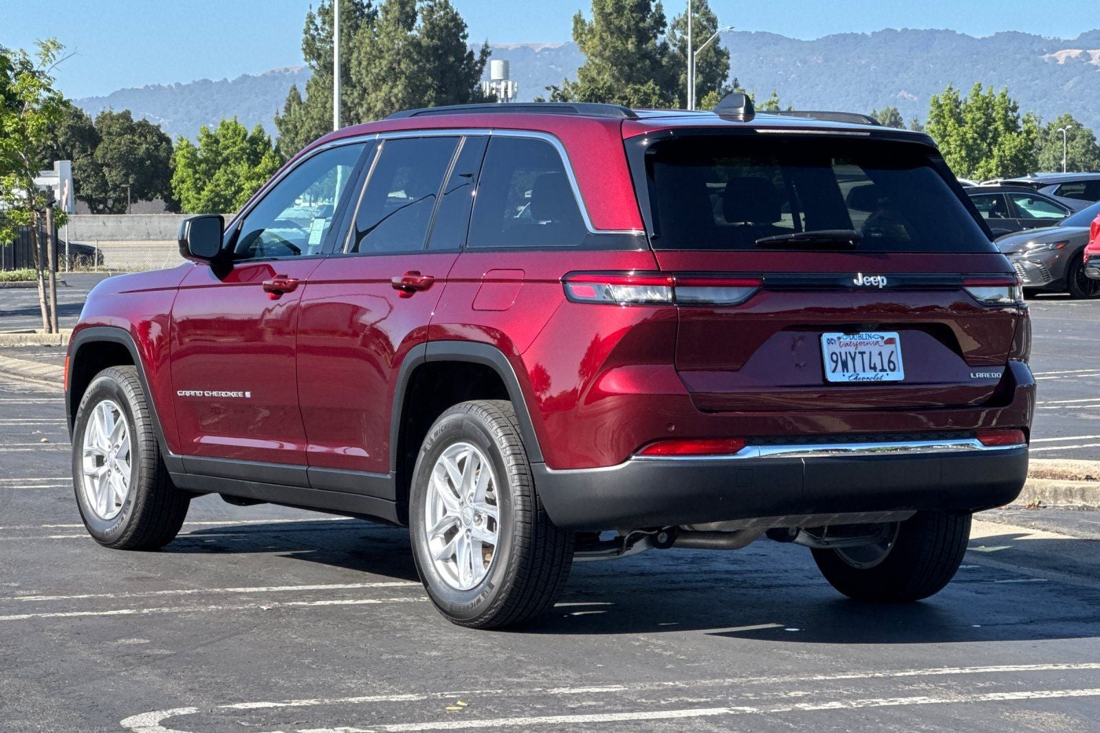 2025 Jeep Grand Cherokee Laredo