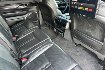 2023 Jeep Wagoneer Base