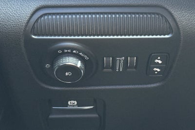 2023 Jeep Wagoneer Base