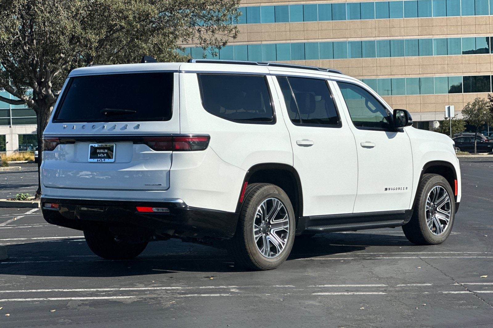 2024 Jeep Wagoneer Series II