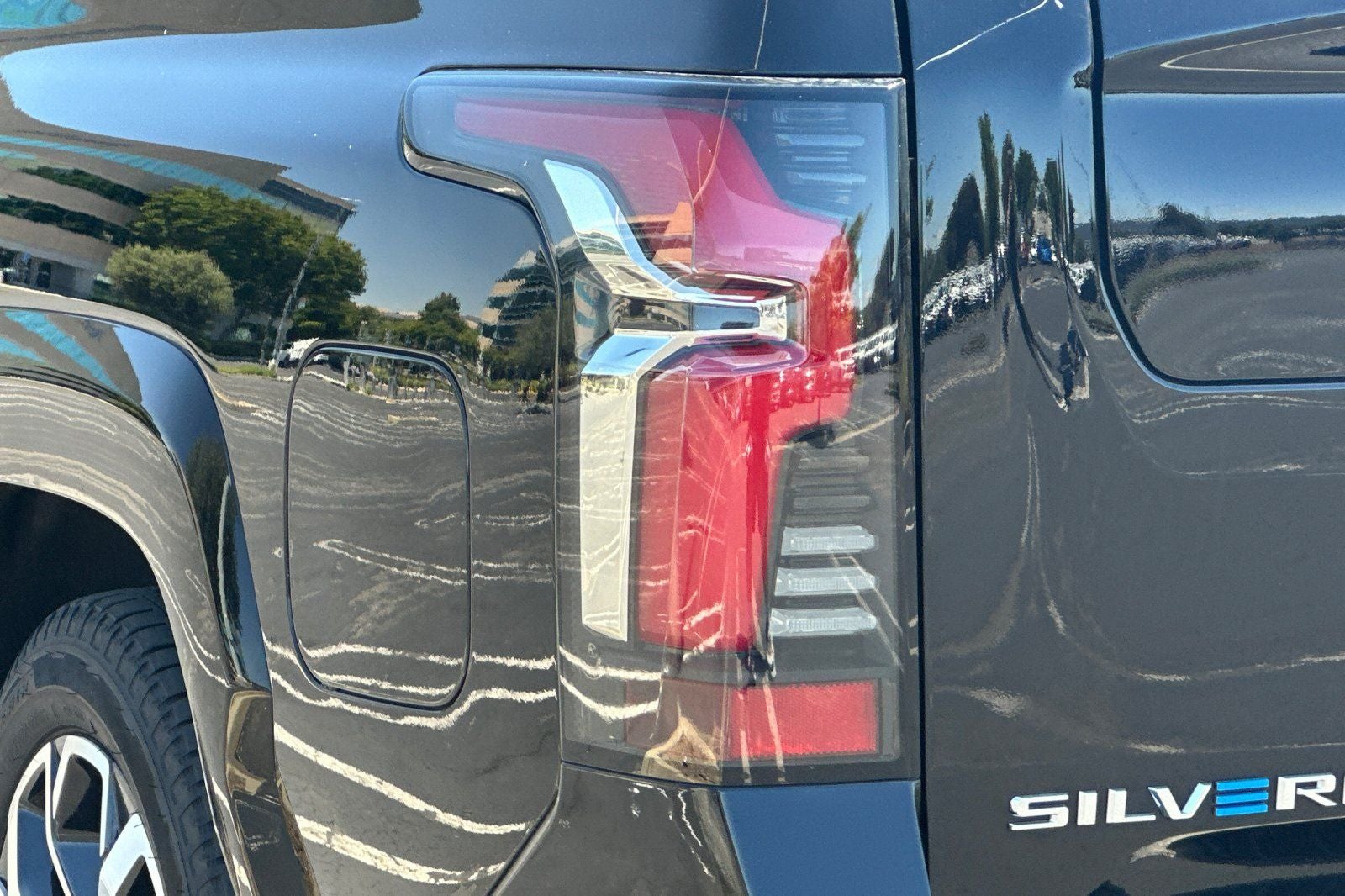 2025 Chevrolet Silverado EV RST