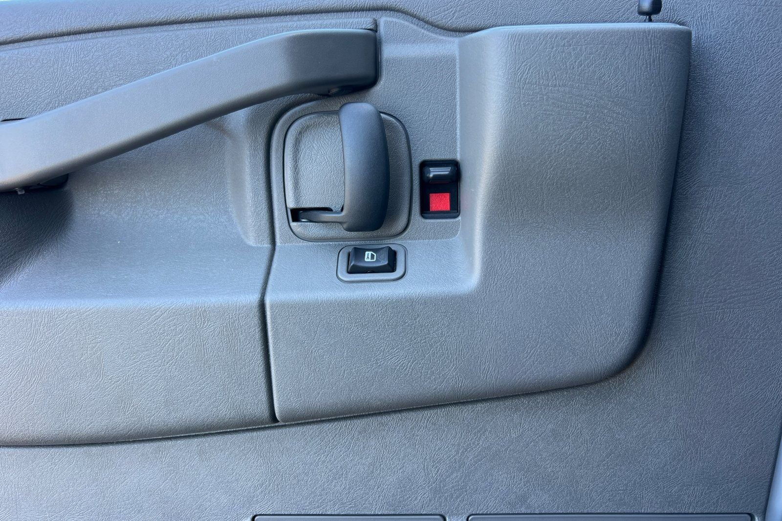 2025 Chevrolet Express 2500 Work Van Cargo