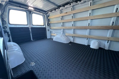 2025 Chevrolet Express 2500 Work Van Cargo