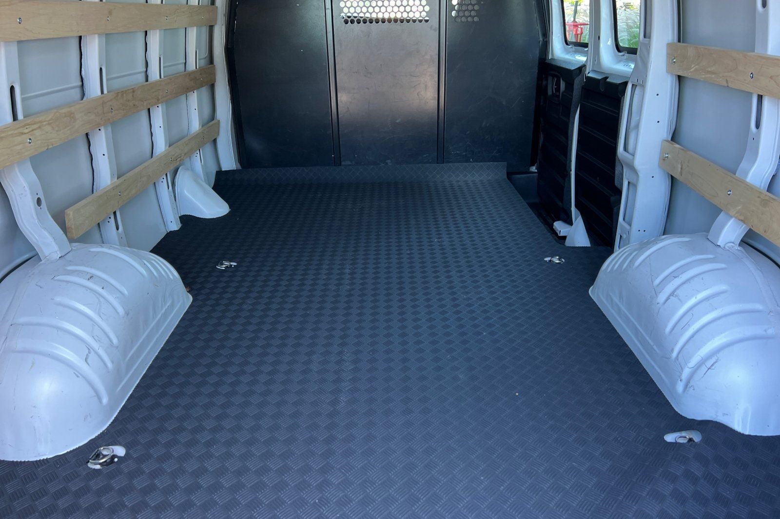 2025 Chevrolet Express 2500 Work Van Cargo