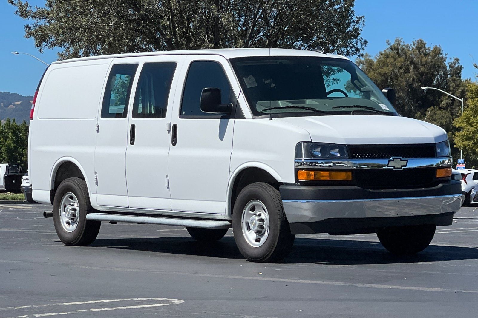 2025 Chevrolet Express 2500 Work Van Cargo