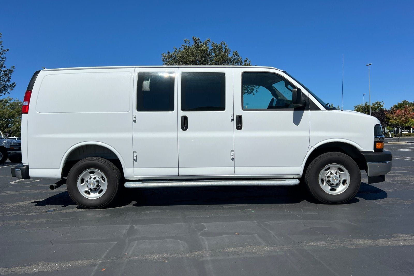 2025 Chevrolet Express 2500 Work Van Cargo