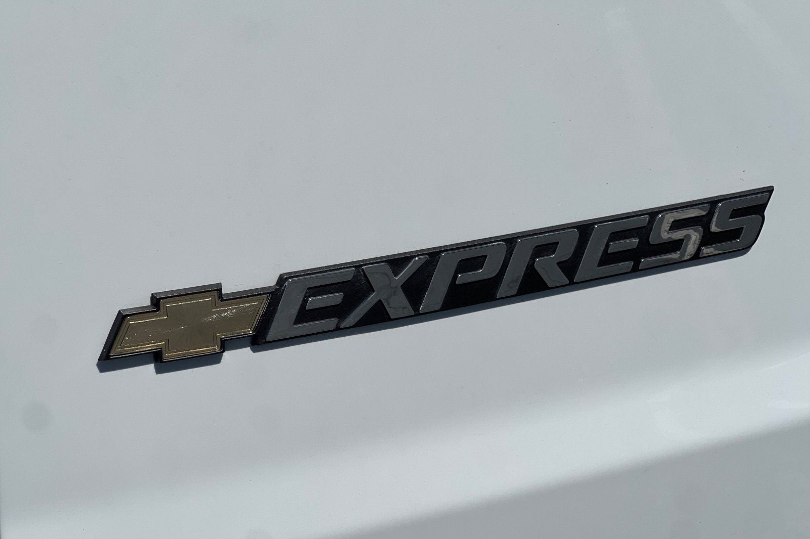2025 Chevrolet Express 2500 Work Van Cargo