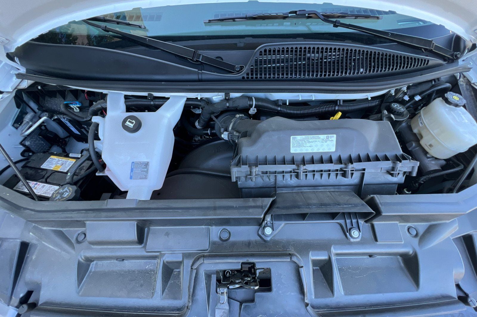 2025 Chevrolet Express 2500 Work Van Cargo