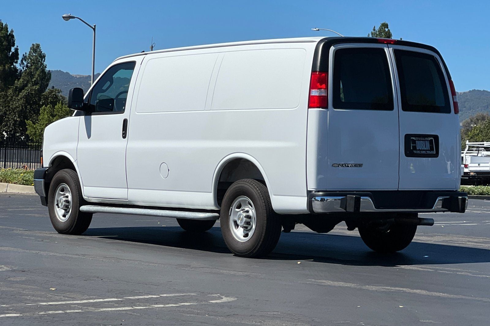 2025 Chevrolet Express 2500 Work Van Cargo