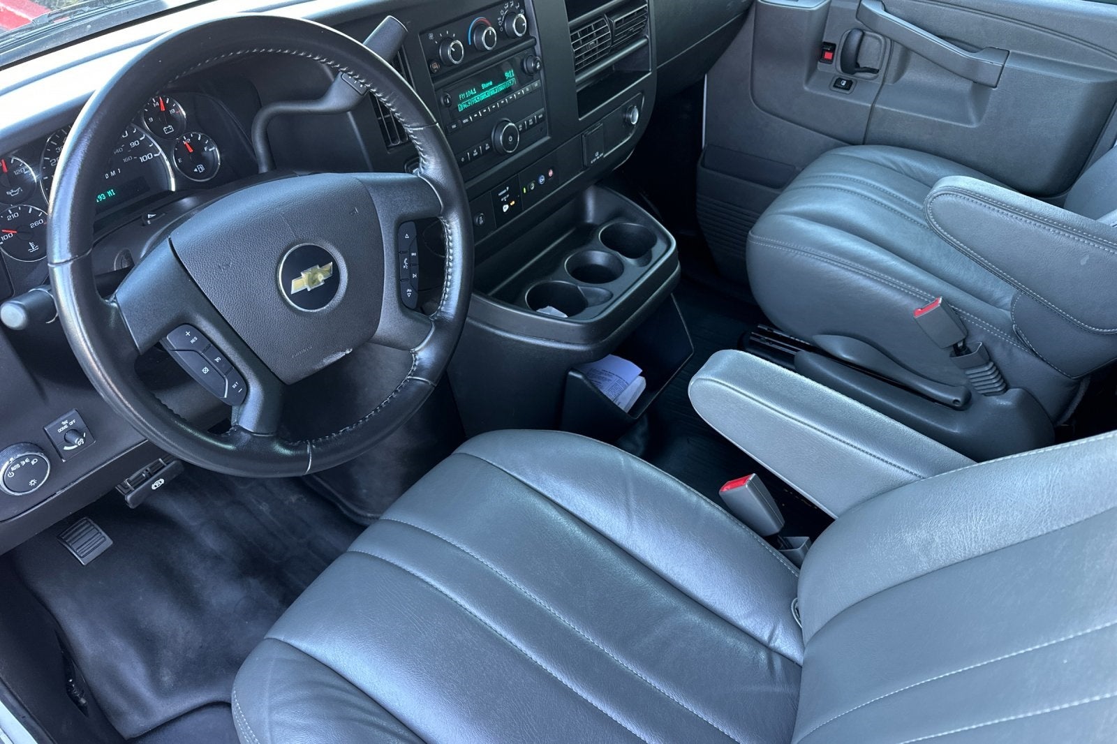 2023 Chevrolet Express 2500 Work Van Cargo