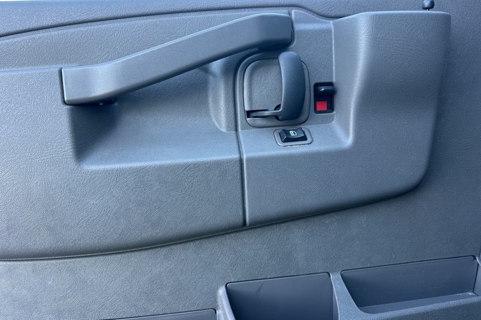 2023 Chevrolet Express 2500 Work Van Cargo