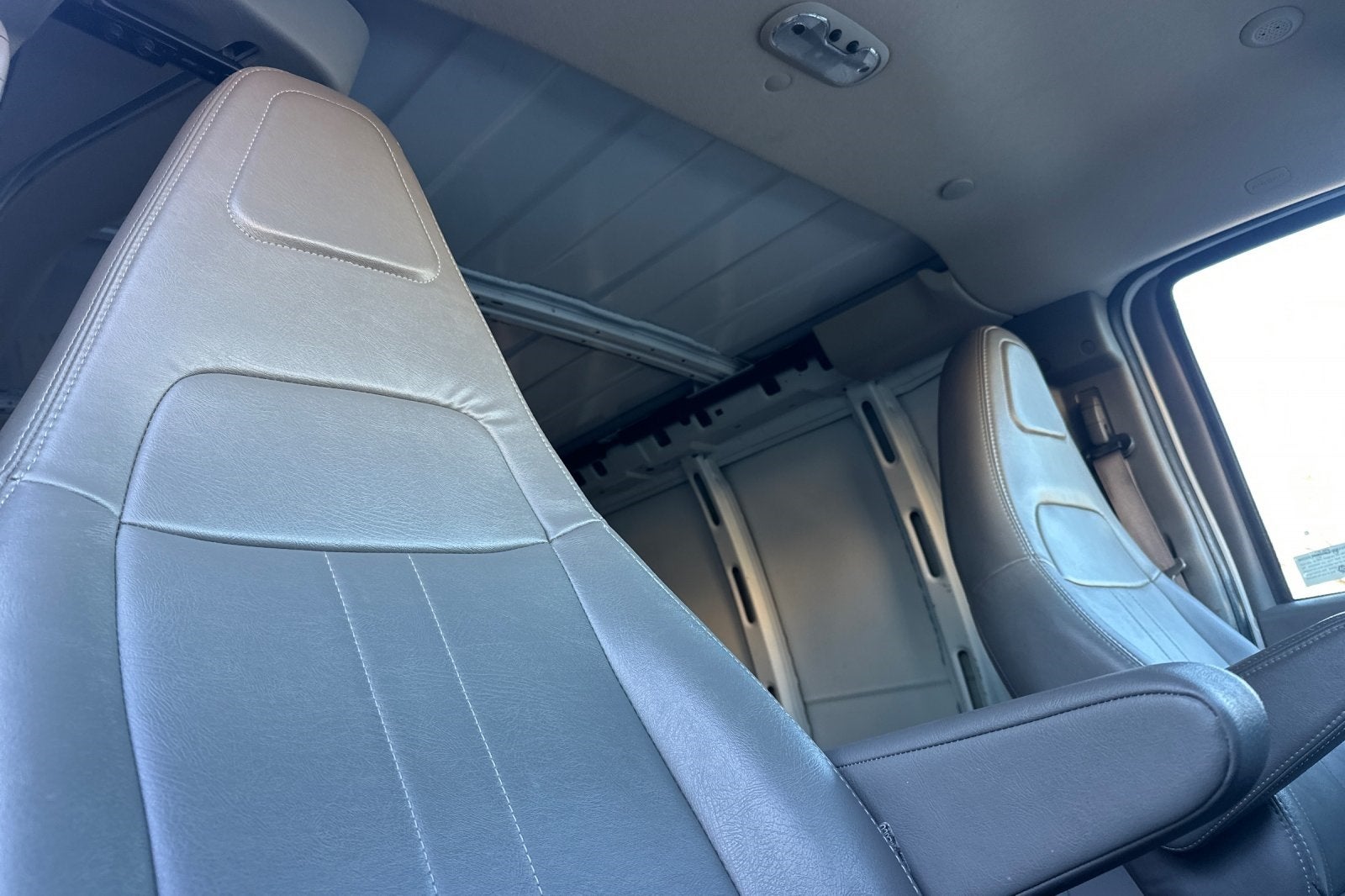 2023 Chevrolet Express 2500 Work Van Cargo