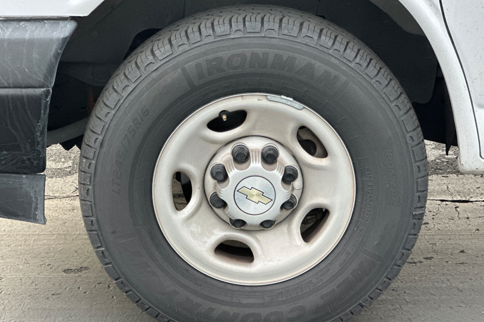 2023 Chevrolet Express 2500 Work Van Cargo