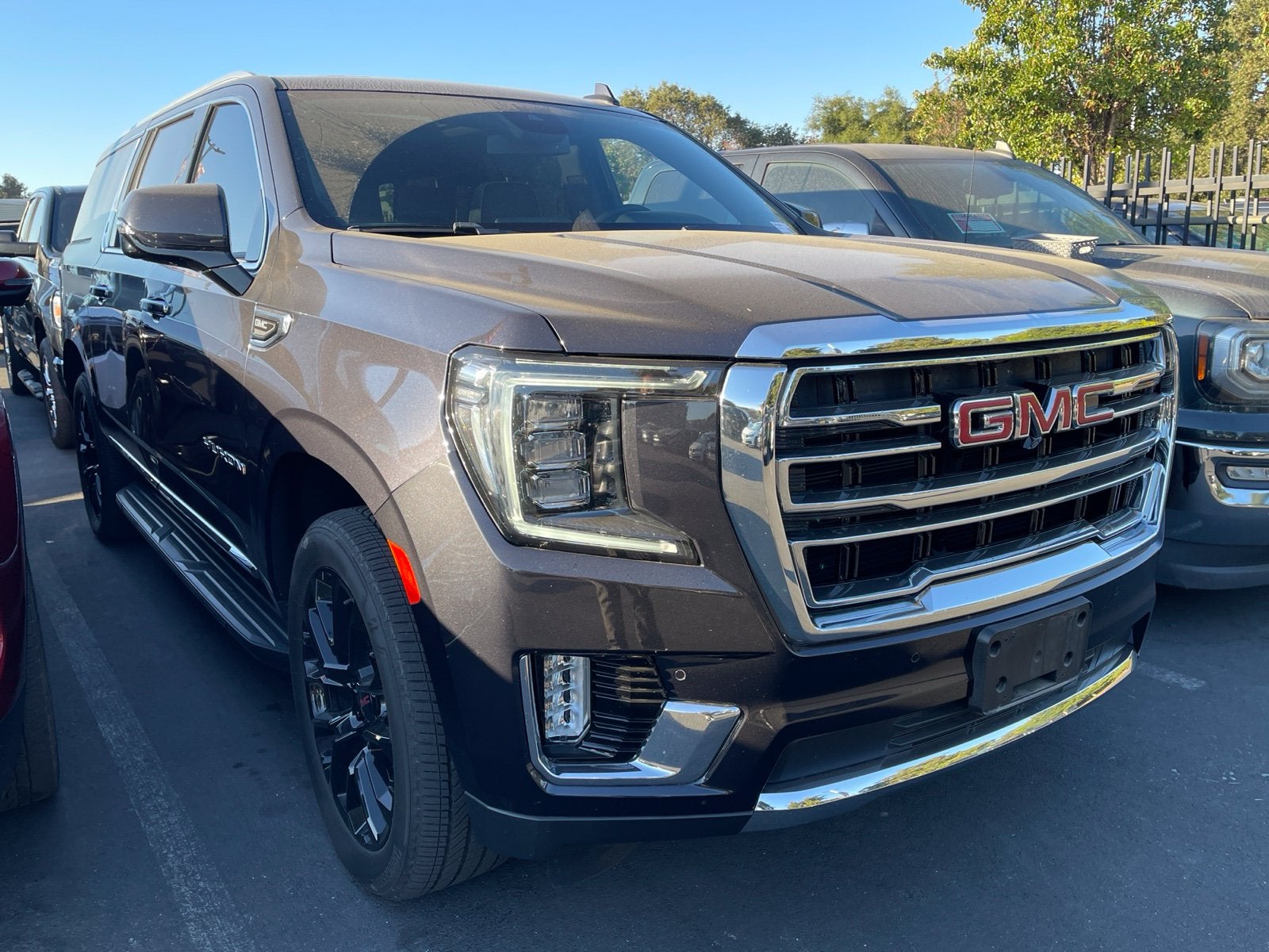 2023 GMC Yukon XL SLT