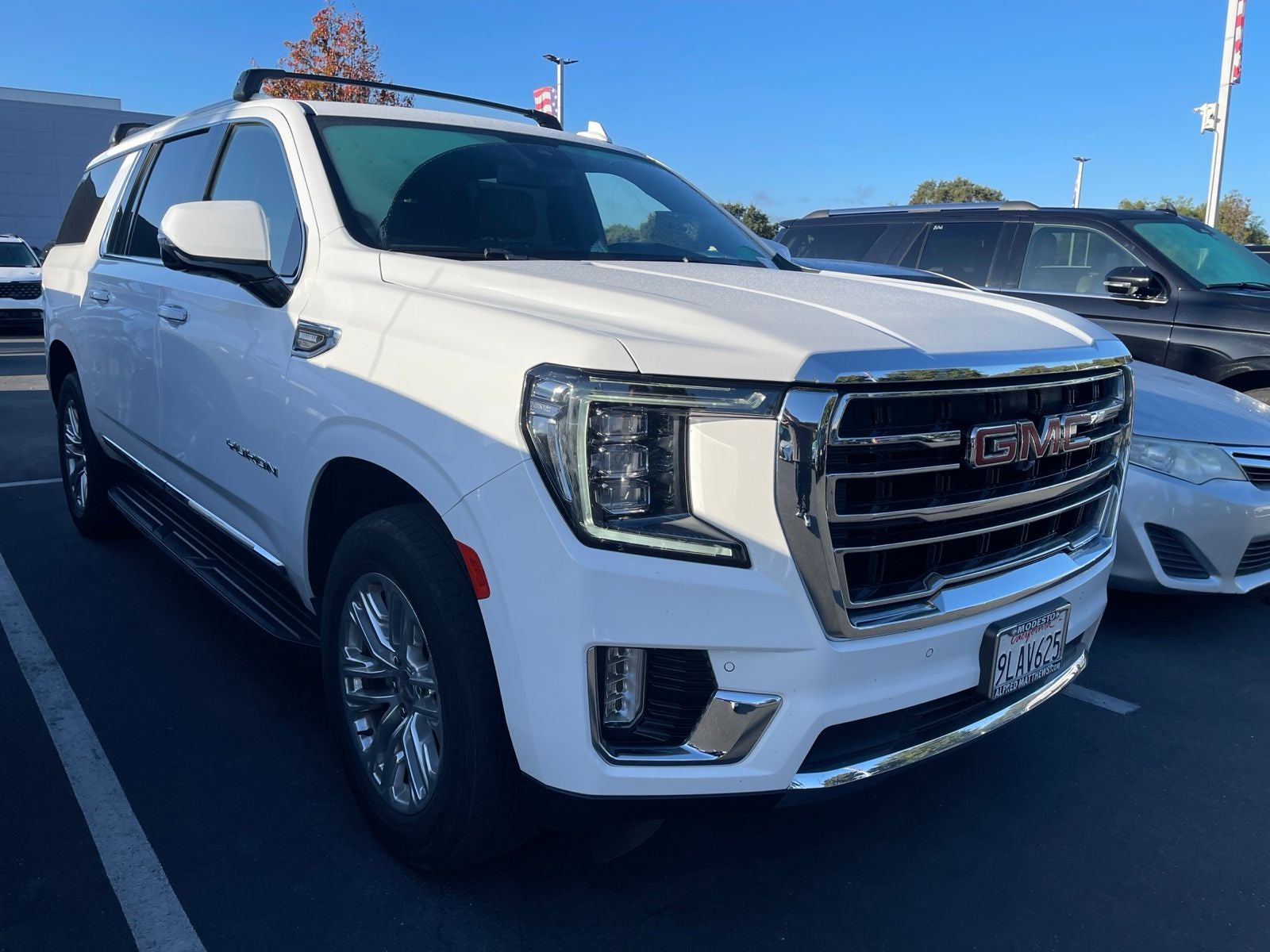 2024 GMC Yukon XL SLT