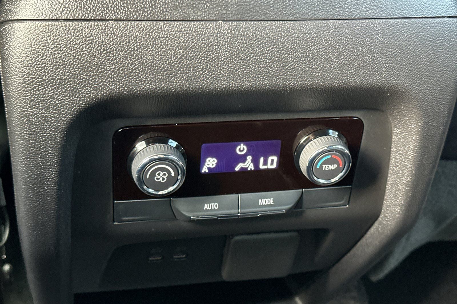 2026 Chevrolet Traverse LT 2LT