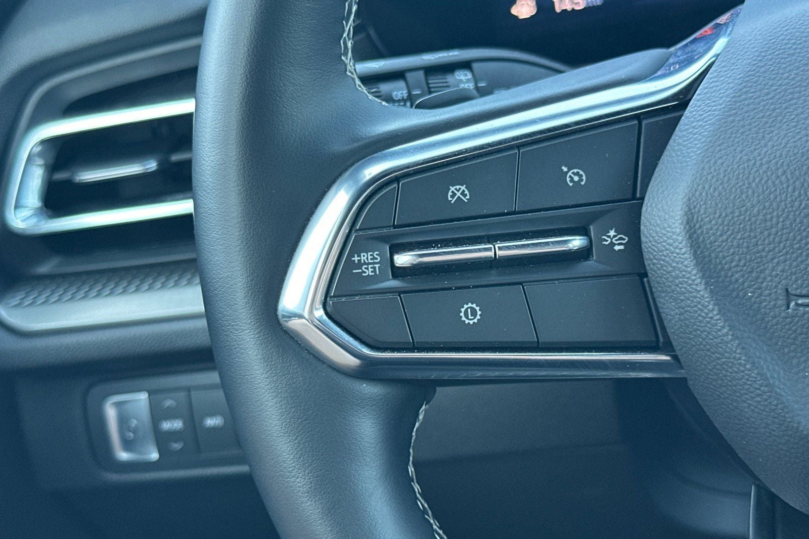 2025 Chevrolet Traverse LT 2LT