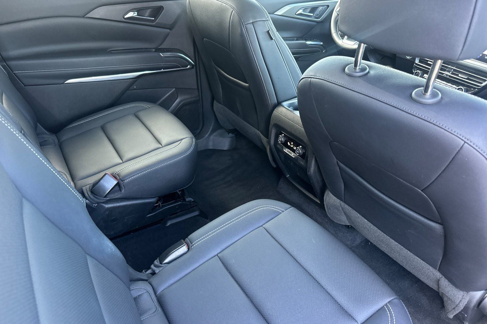 2025 Chevrolet Traverse LT 2LT
