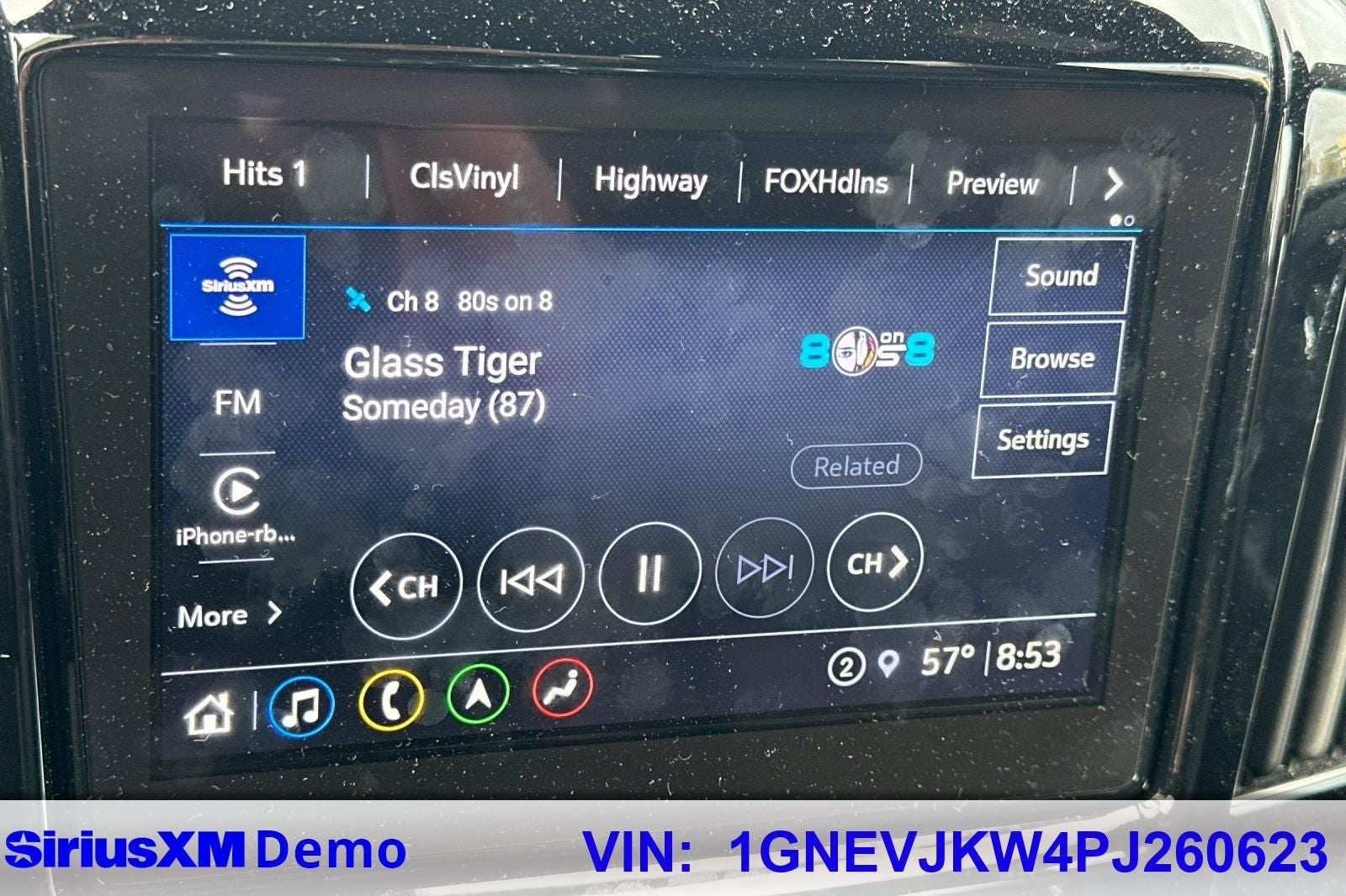 2023 Chevrolet Traverse RS