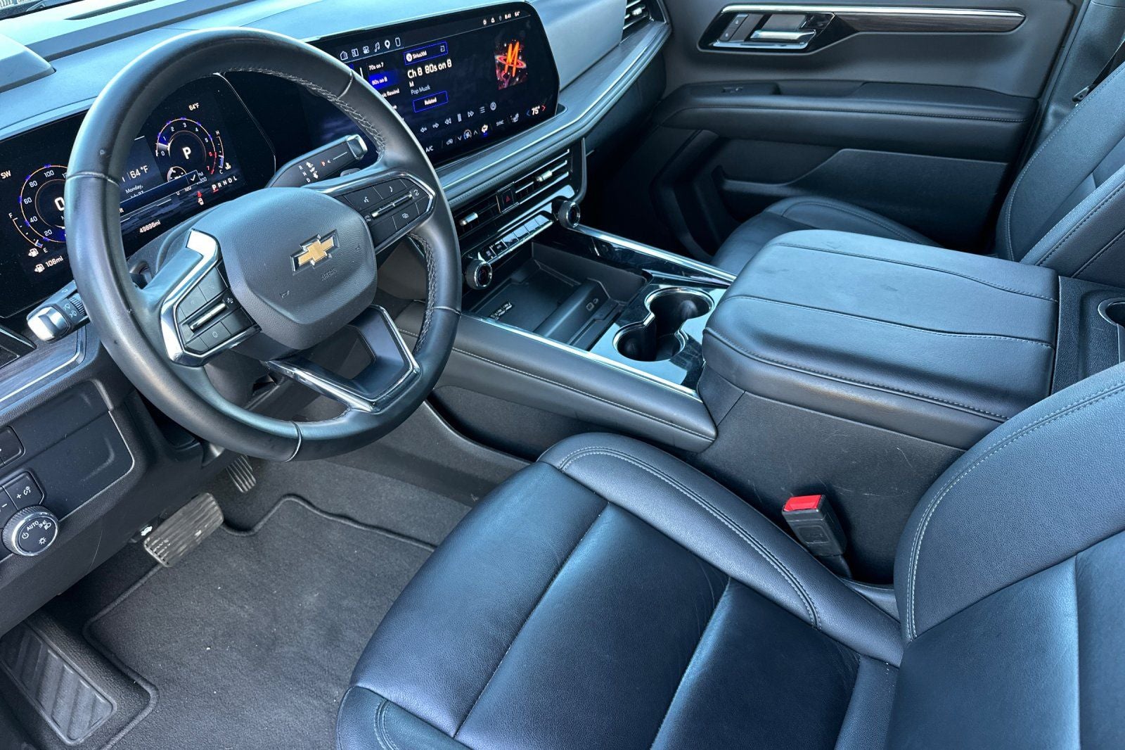 2025 Chevrolet Suburban LT