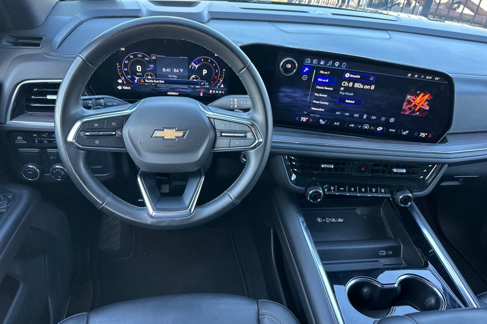 2025 Chevrolet Suburban LT