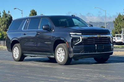 2025 Chevrolet Suburban LT