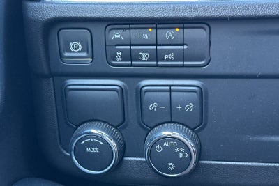 2025 Chevrolet Suburban LT