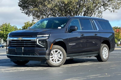 2025 Chevrolet Suburban LT