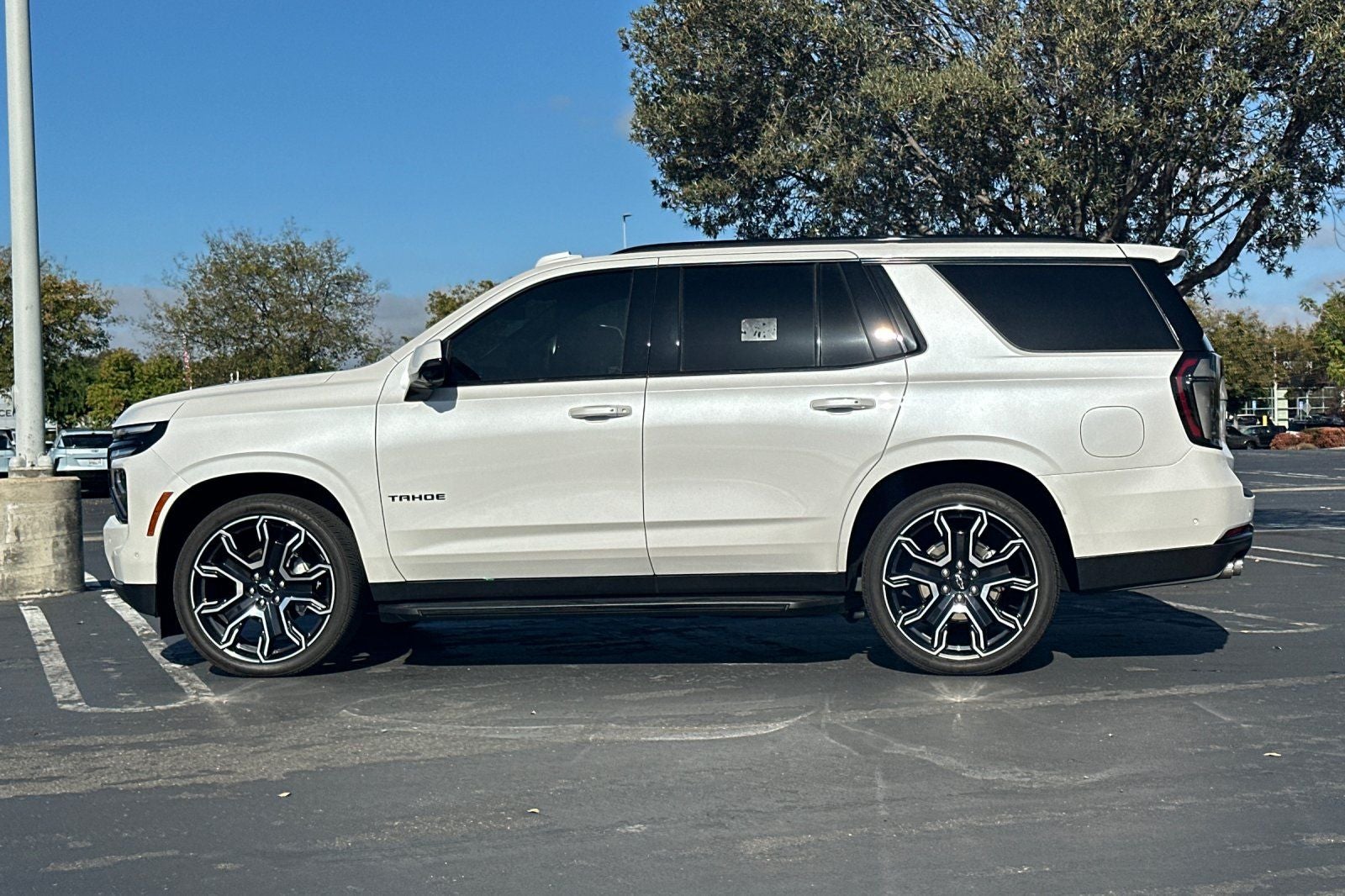 2025 Chevrolet Tahoe RST
