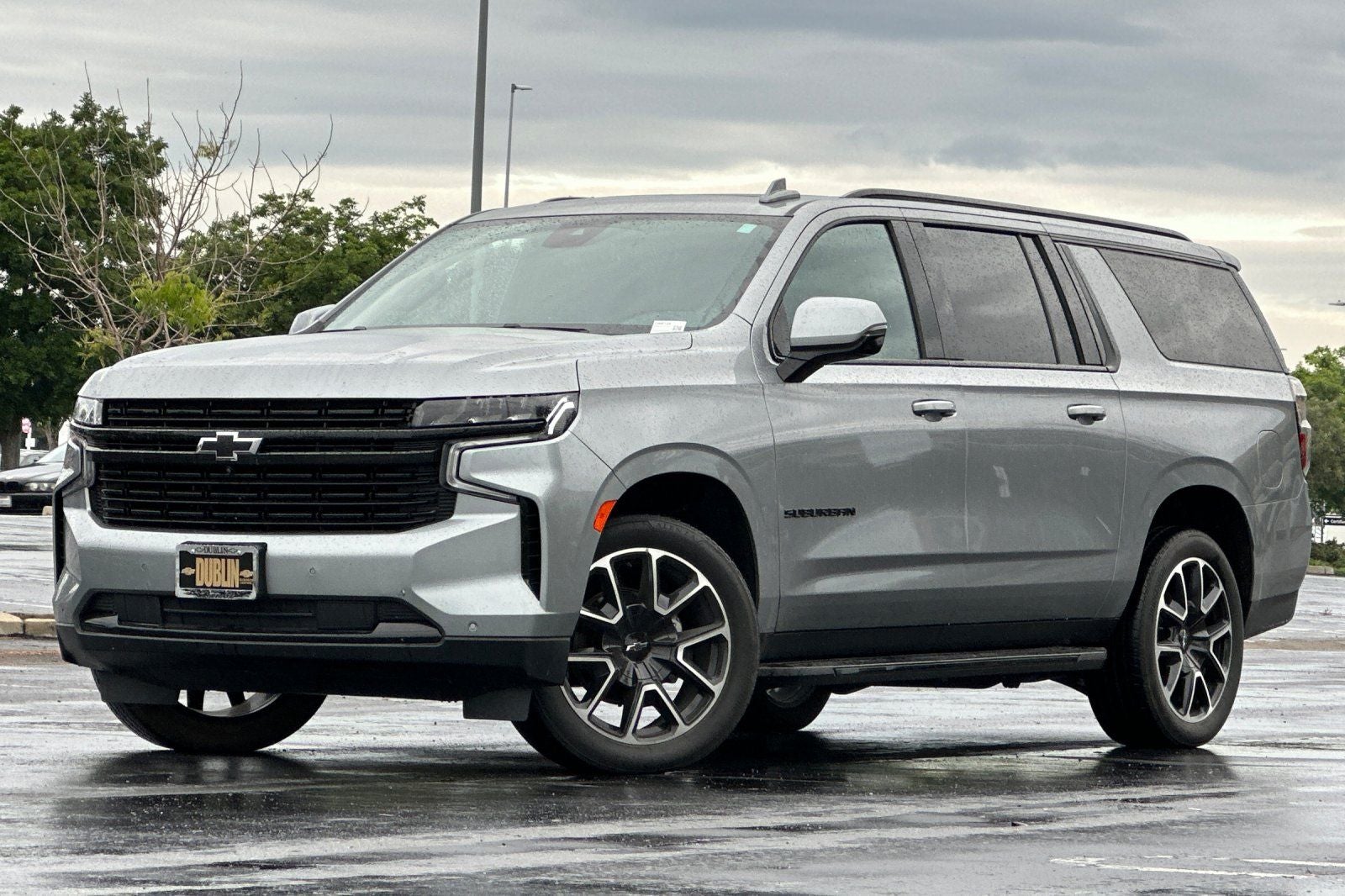2023 Chevrolet Suburban RST