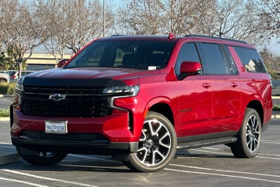 2023 Chevrolet Suburban RST