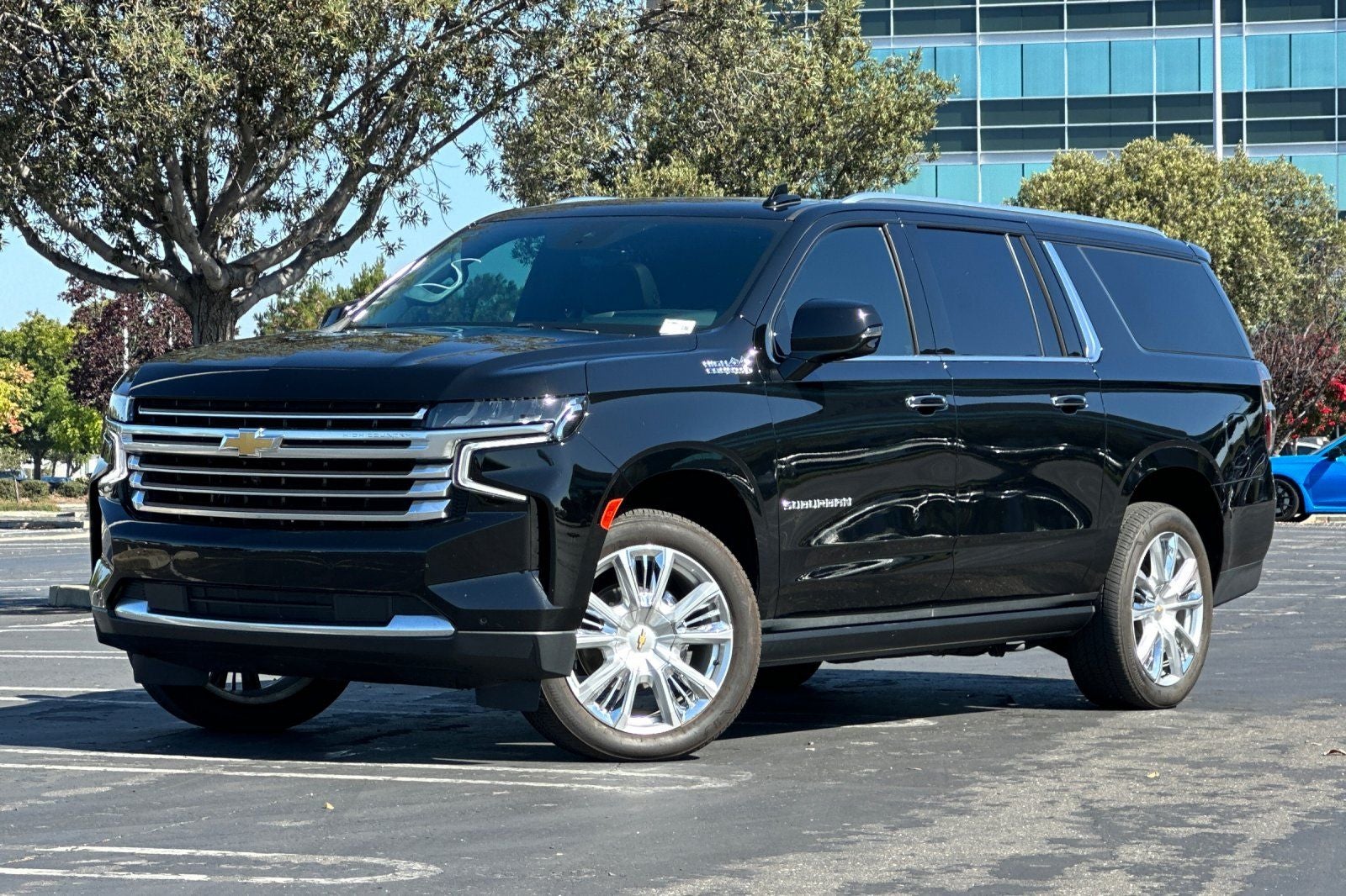 2023 Chevrolet Suburban High Country