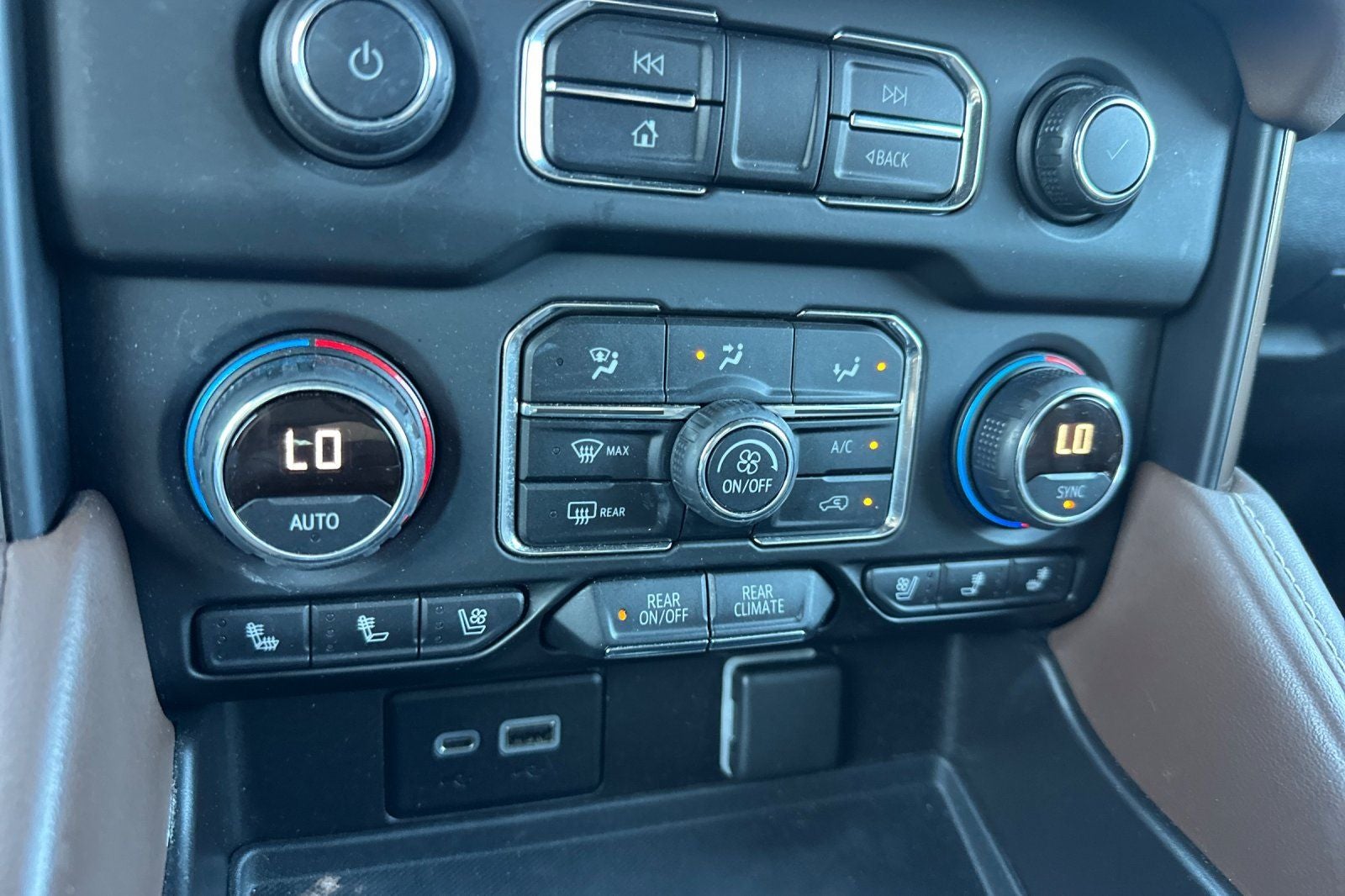 2021 Chevrolet Suburban High Country