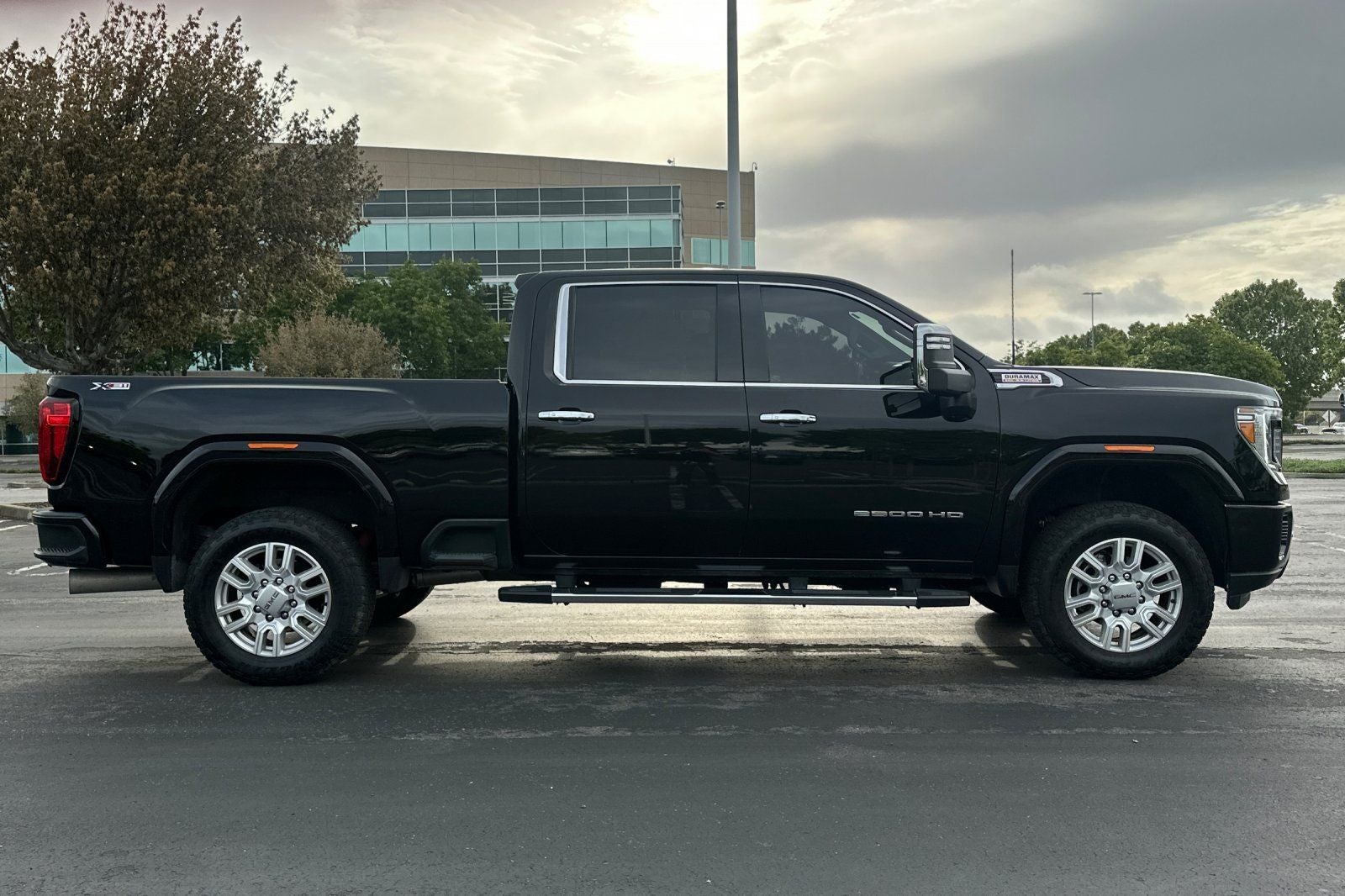 2023 GMC Sierra 2500HD SLT